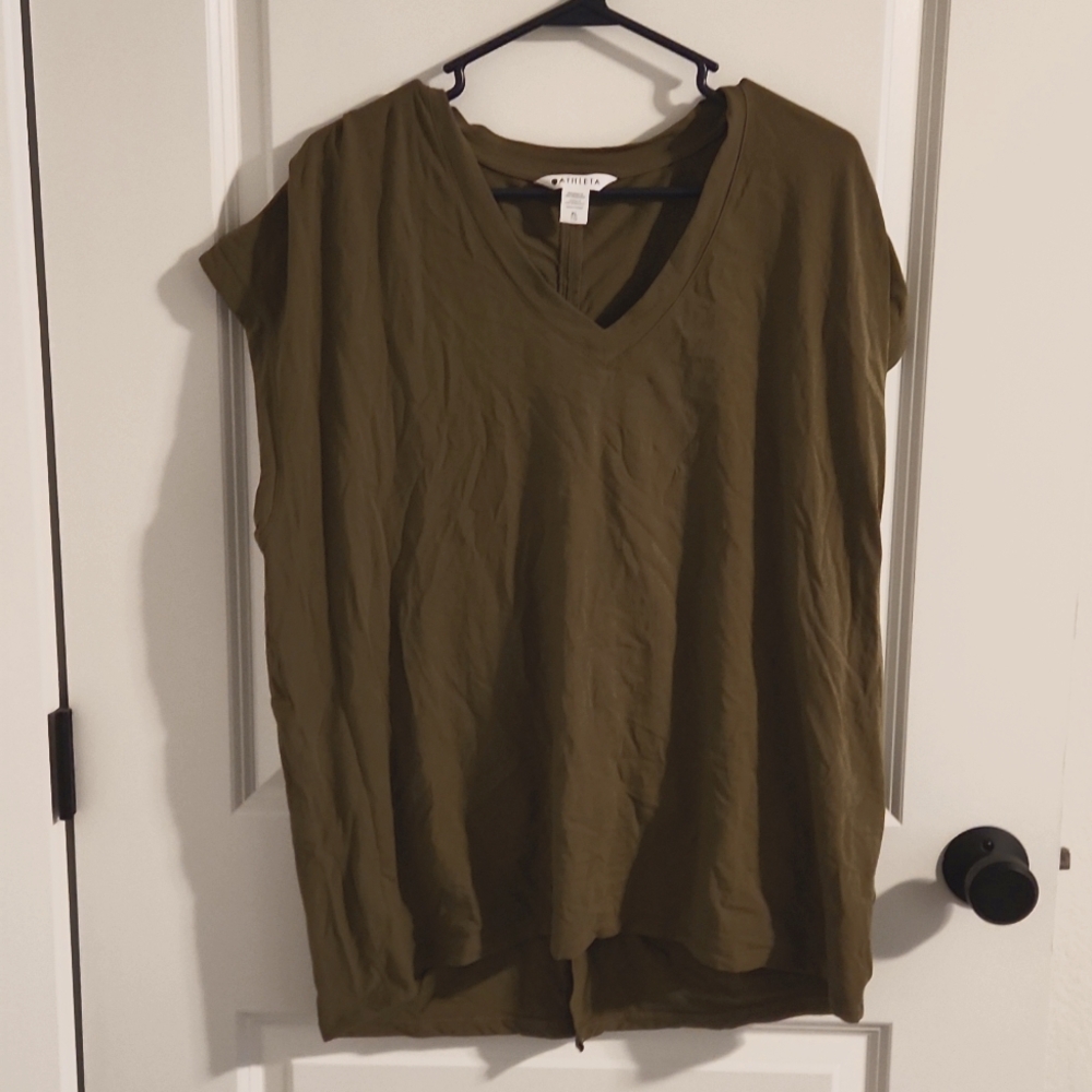 Athleta- split knot back shirt